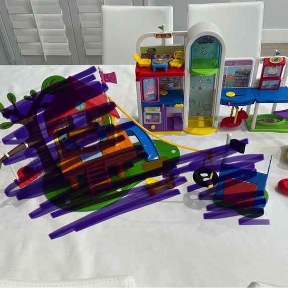 PEPPA PIG - 2 SETS!!! Doesn’t include Tree House anymore!!!! - Picture 4 of 12